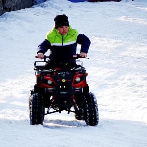 雪地摩托卡丁車(chē)
