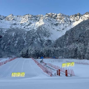 滑雪場(chǎng)